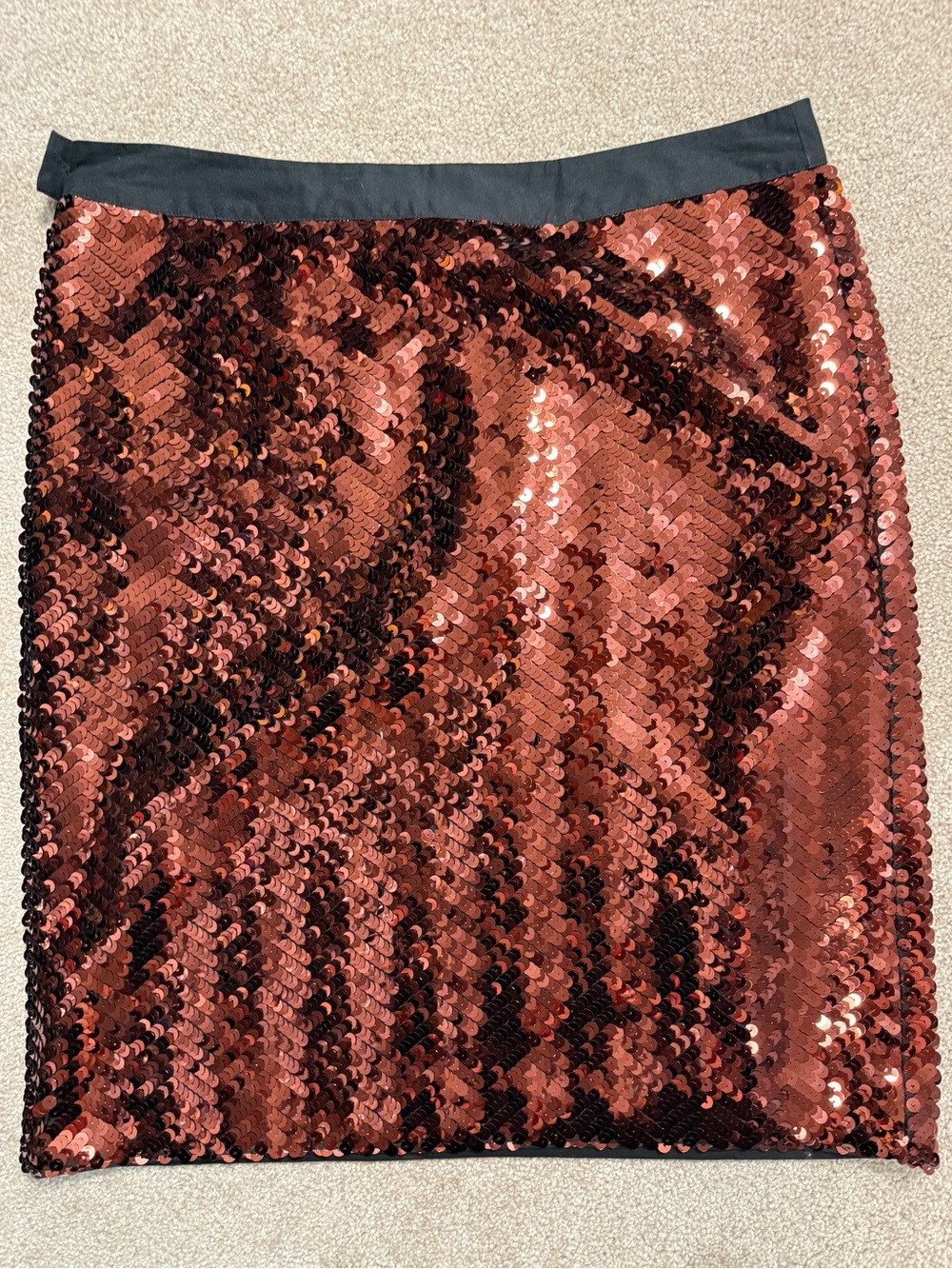 See by Chloé Copper Sequin Chevron Mini Skirt |
Size 42 or US 6 - Picture 14 of 15